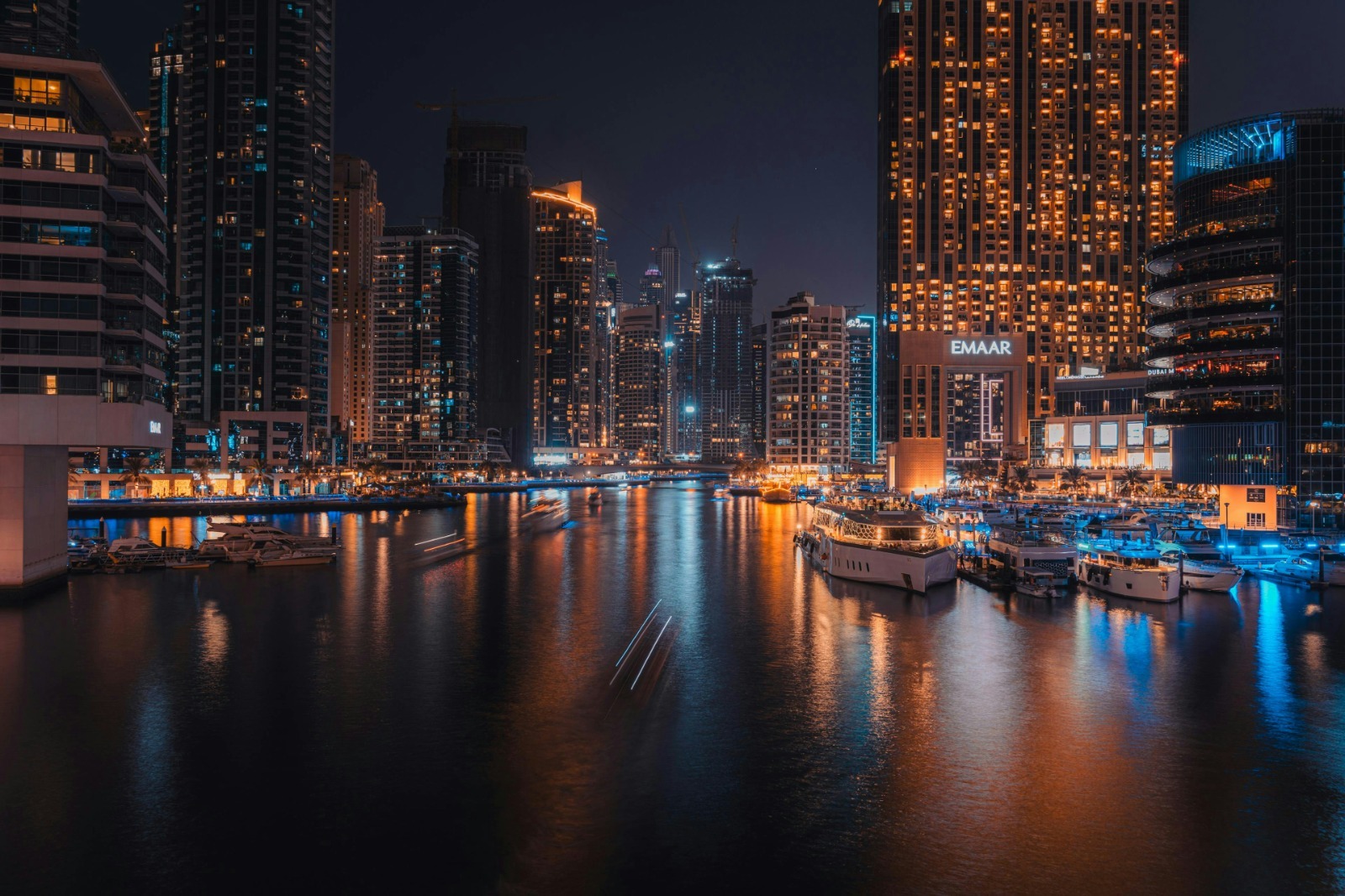 Dubai at Night: 10+ Best Activities & Experiences