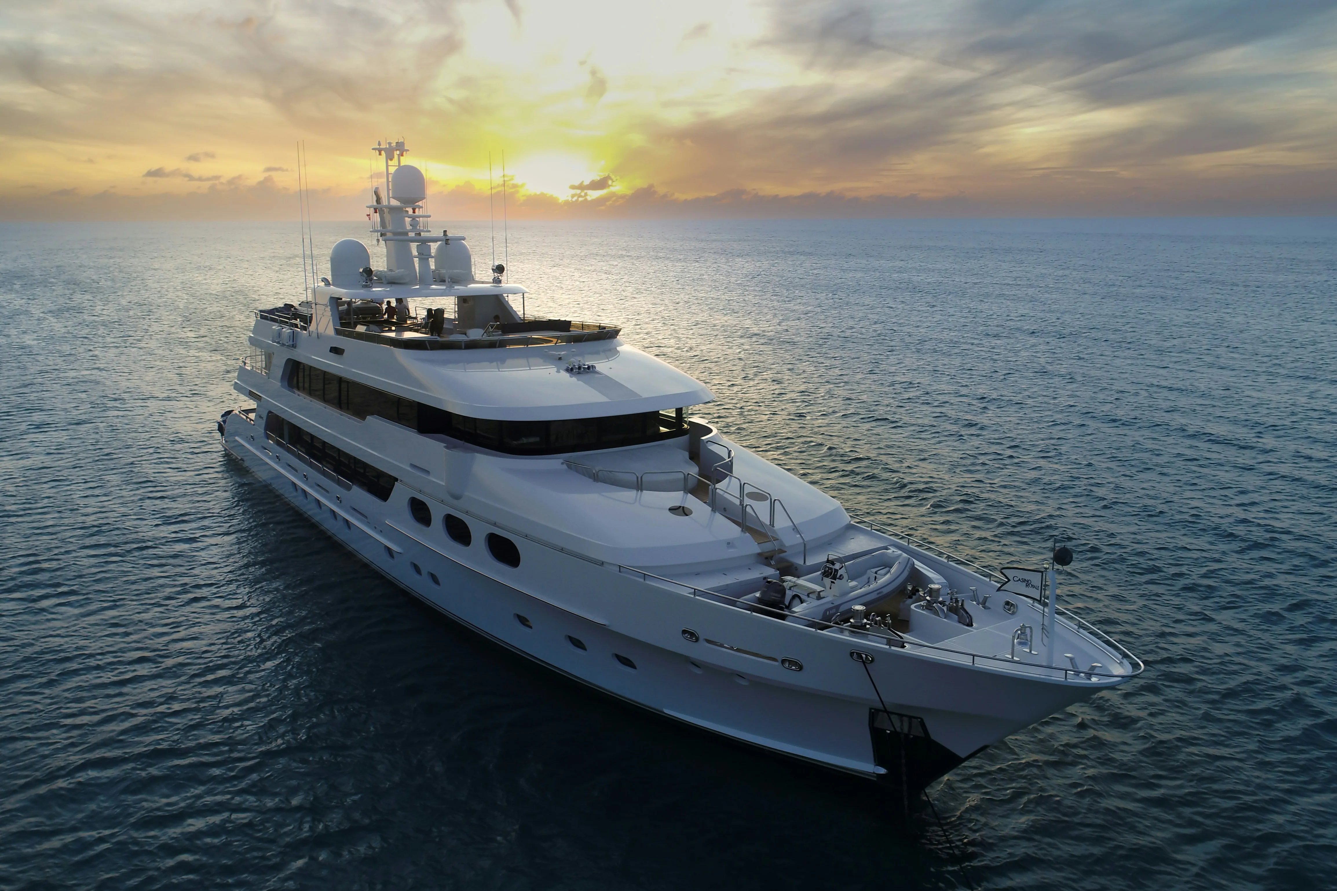 How Much Does It Cost to Rent a Yacht in Dubai? Price Guide 2026