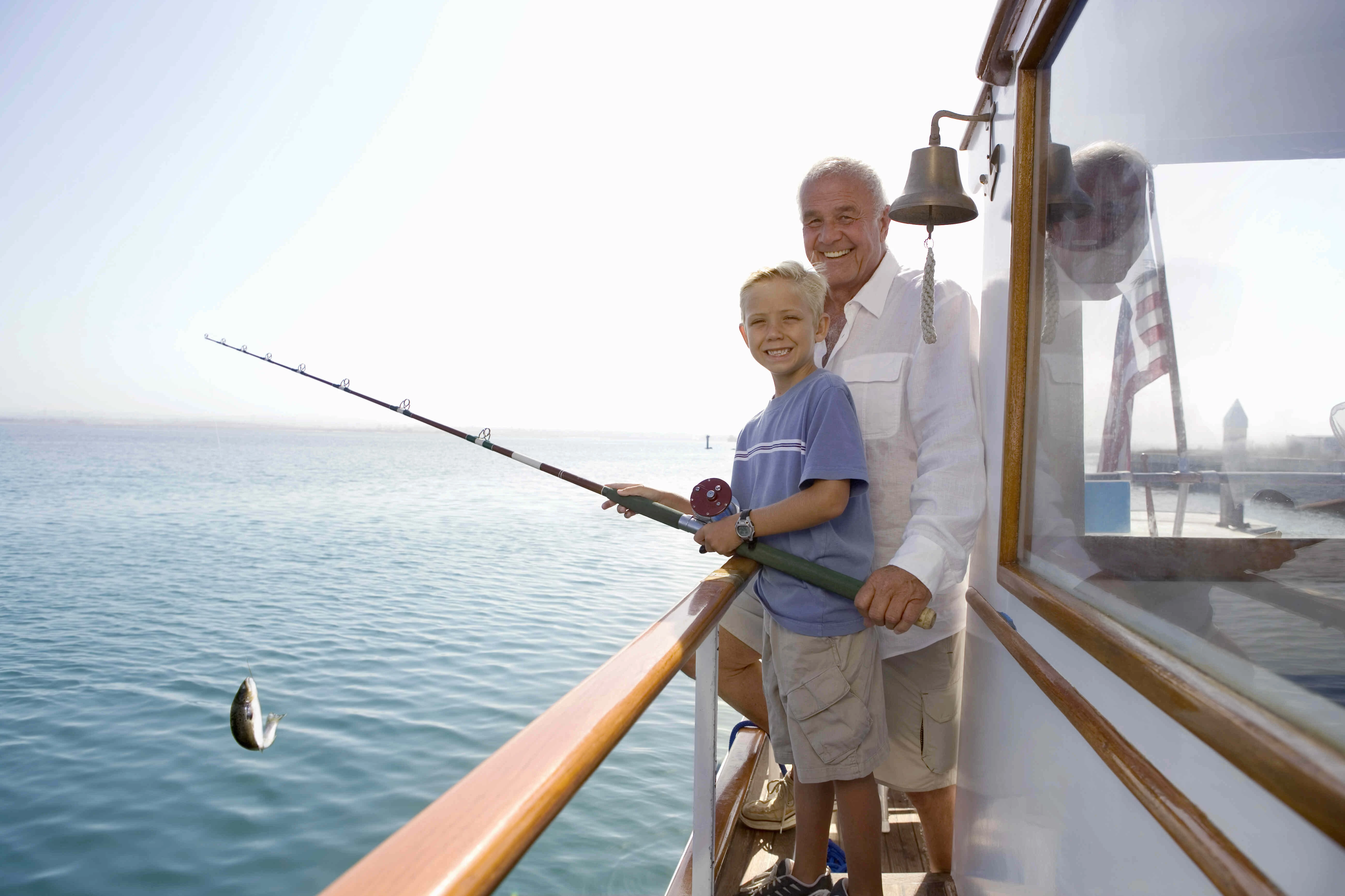 Top 5 Fishing Spots in Dubai You Shouldn't Miss (Local Secrets)
