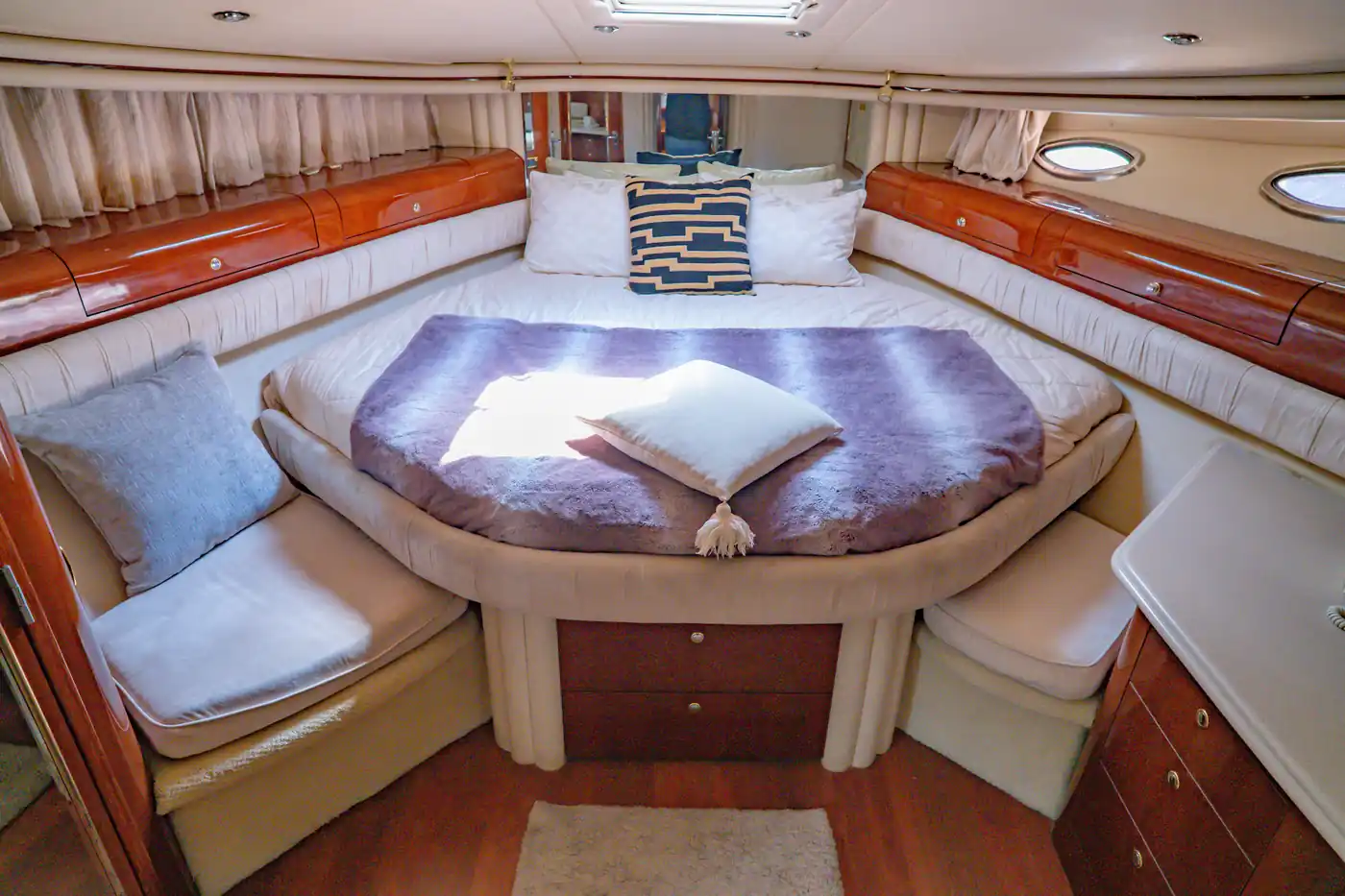 Sea Ray 63ft Other Images